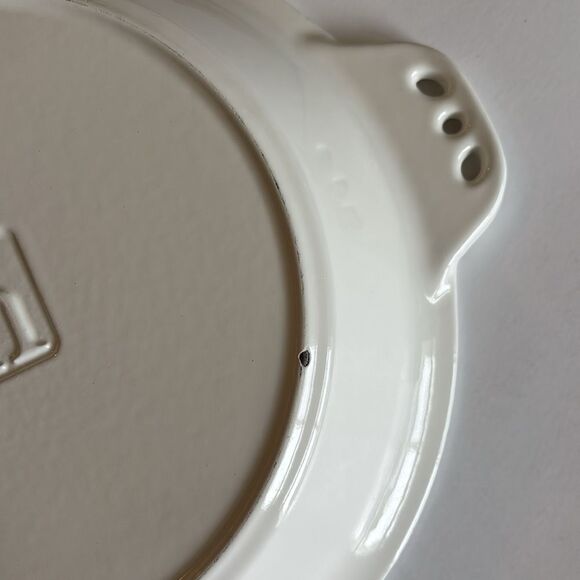 ih White Round Enameled Cast Iron Double Handled Pie Pan 10” - Picture 8 of 9